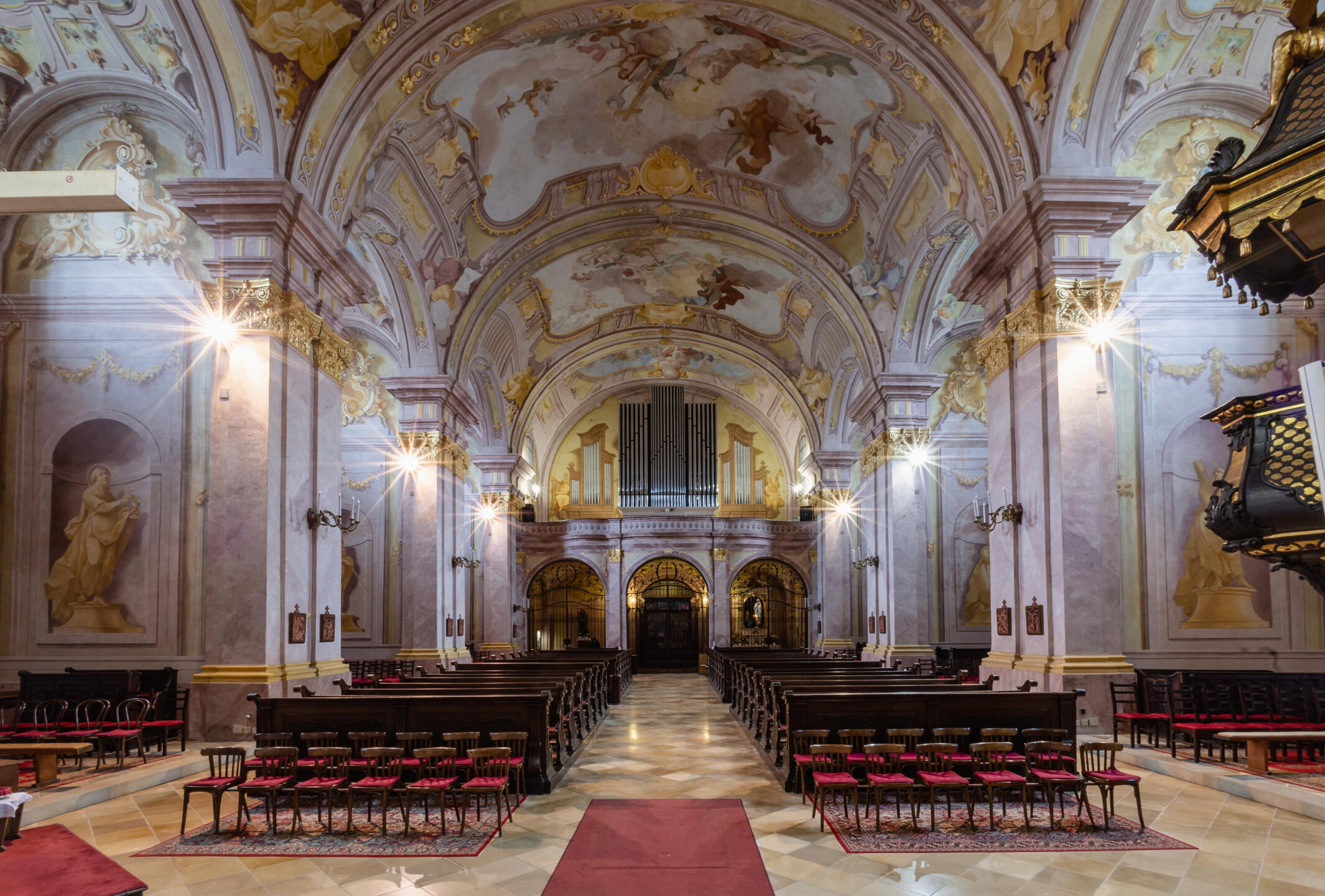 Templom bel�lr�l